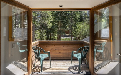 Tahoe Donner Meadow View Cabin 2