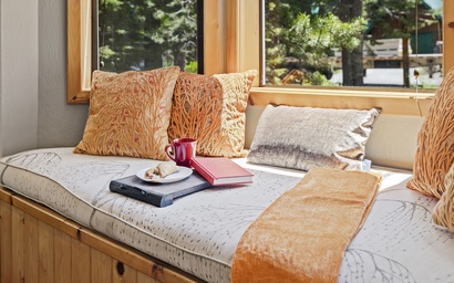 Evergreen Oasis with Hot Tub 4