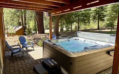 Exquisite Alpine Chalet with Hot Tub
