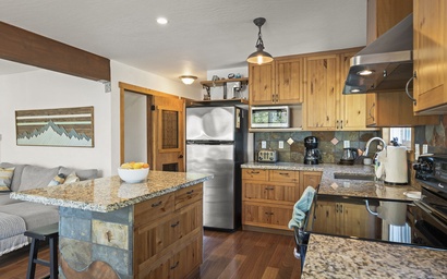 Lake Vista Hideaway 10