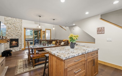 Gold Bend Getaway 10