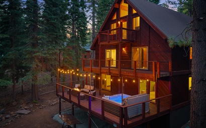 Evergreen Modern Lodge