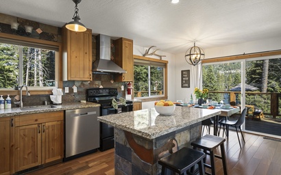 Lake Vista Hideaway 8