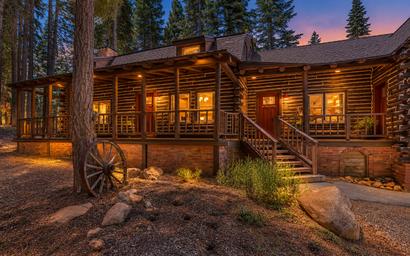 Tahoe Donner Log Cabin with Private Hot Tub