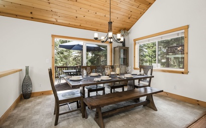 Tahoe Alpine Hot Tub Hideaway 10