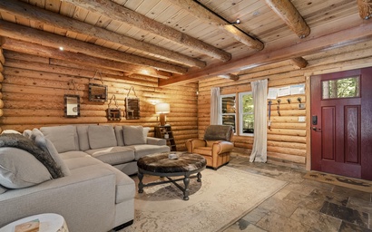 Tahoe Donner Log Cabin with Private Hot Tub 10