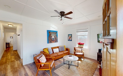 Shabby to Chic Downtown Getaway 2