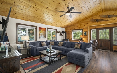 Mountain Relaxation Haven with Hot Tub 3