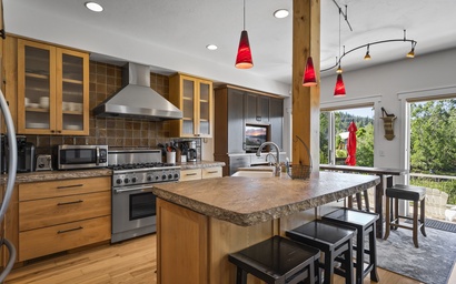 Holy Cow Downtown Riverfront 8