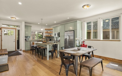 Wolverine Truckee Getaway 10