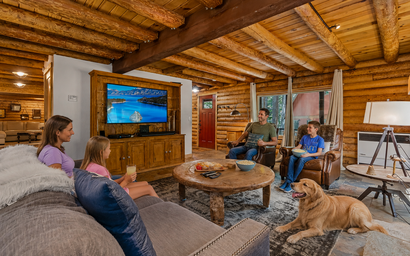 Tahoe Donner Log Cabin with Private Hot Tub