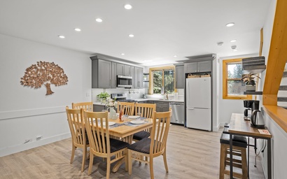 Serene Vacation Getaway at Northstar 7