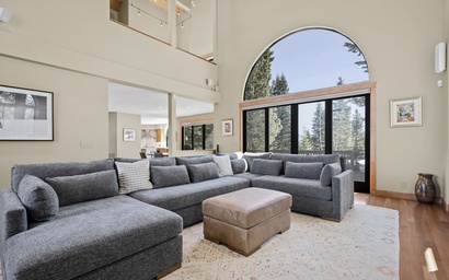 Hilltop Manor in Tahoe Donner