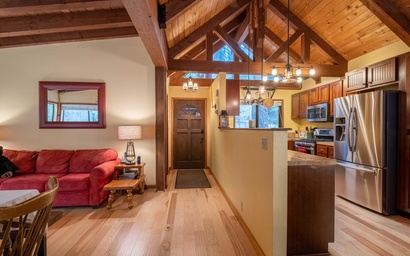 Tahoe Donner Vacation Lodge 9