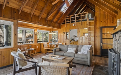 Treehouse Tahoe Cabin with Private Hot Tub 7