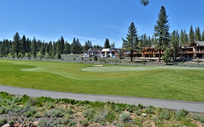 Schaffer's Mill Vacation Lodge with Golf Access 5