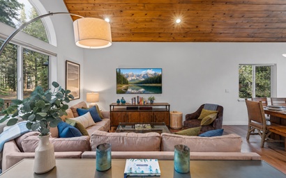 Juniper House with Private Hot Tub 5
