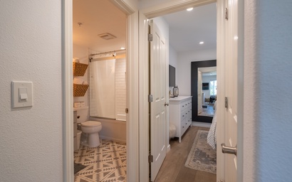 Sweetbriar Garden Suite 10