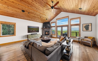 Sierra Sky Lodge