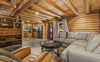 Tahoe Donner Log Cabin with Private Hot Tub 8