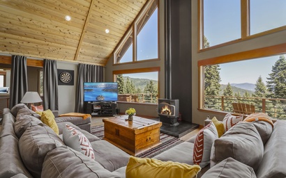 Falcon's Eye View Retreat