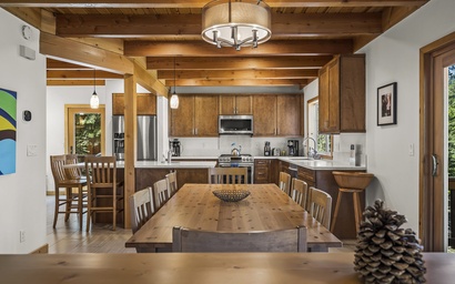 Tahoe Donner Meadow View Cabin 7