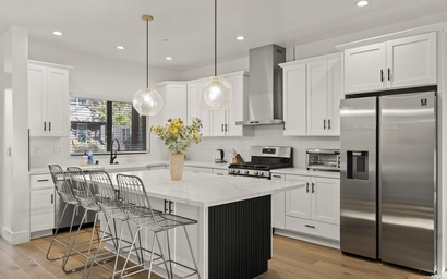 Truckee Modern Family Retreat with Hot Tub 10