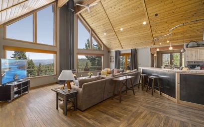 Falcon's Eye View Retreat 8