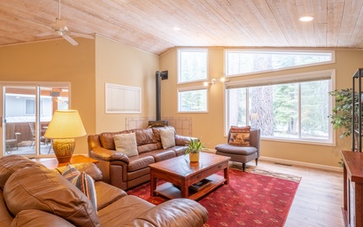 Three Pines Family Cabin 8