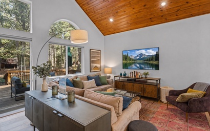 Juniper House with Private Hot Tub 4