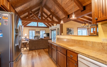 Tahoe Donner Vacation Lodge 8