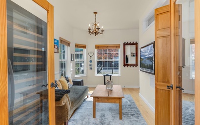 Holy Cow Downtown Riverfront 10