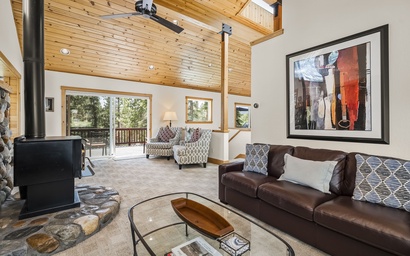 Tahoe Alpine Hot Tub Hideaway 5