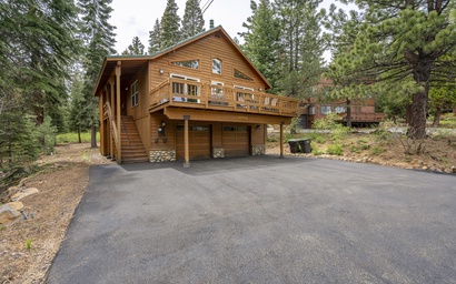 Exquisite Alpine Chalet with Hot Tub 7