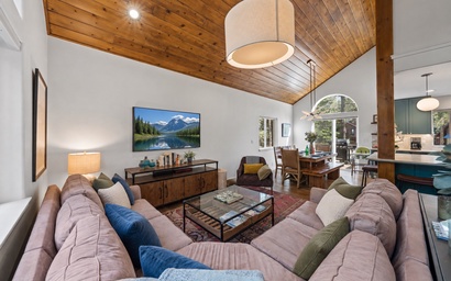Juniper House with Private Hot Tub 6