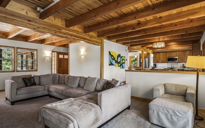 Tahoe Donner Meadow View Cabin 5