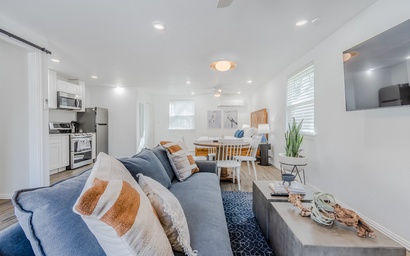 Mod Guest House near Lake Lewisville Fire Pit Pet Friendly