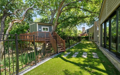 Garland, TX FIFA Rental | Unique Treehouse Bedroom, Sleeps Groups