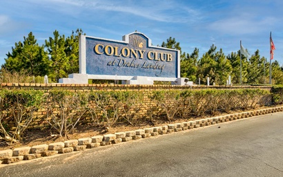 Colony Club T8