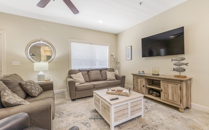 Sea-clusion at Laguna Breeze C