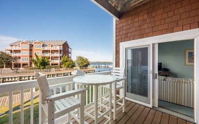 SBC1104: Shallowbag Bay 1104