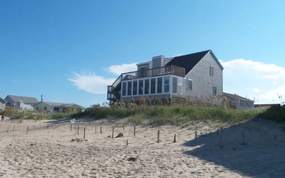 SN0928: Dolphins and Dunes