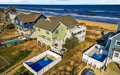 HIAV08: Beachfront Villa Royale OBX