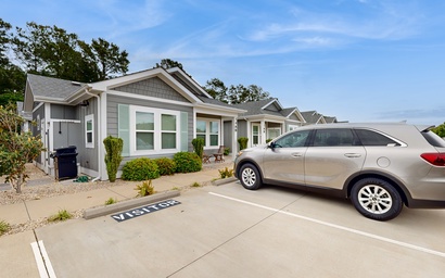 * BQ02: Ocean Trail Cottage