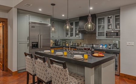 One Steamboat Place #616: Diamond Peak Penthouse 2 Bedroom