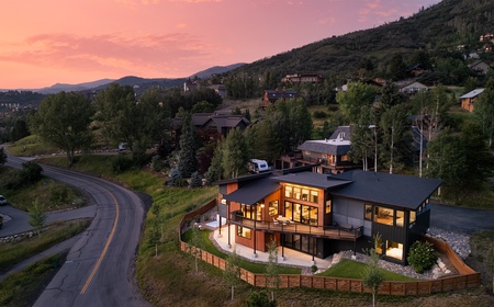 Cazador Lodge