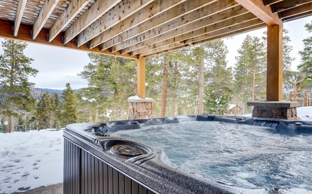 Moose Tracks Lodge