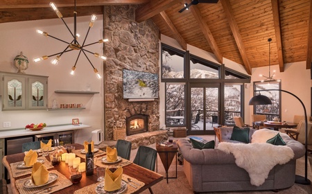 Glacier Lodge - East
