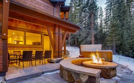 Rocky Mountain Lodge 2