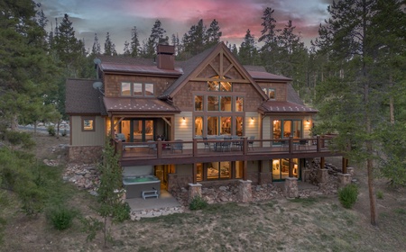 Moose Tracks Lodge